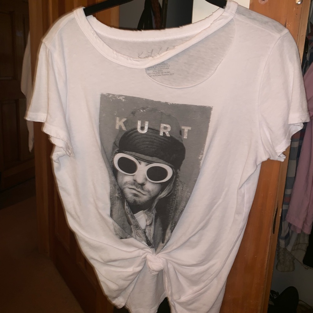 White and trendy cut shirt